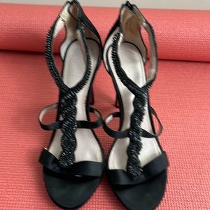 Vince camuto black sandals heel size 7